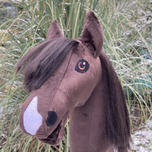 Productfoto hobby horse bruin kleine snep 4